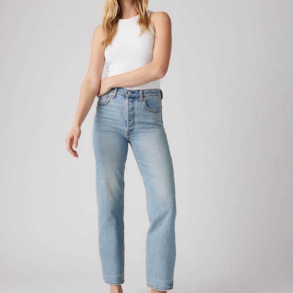 Levi's Ribcage Straight Leg Jean